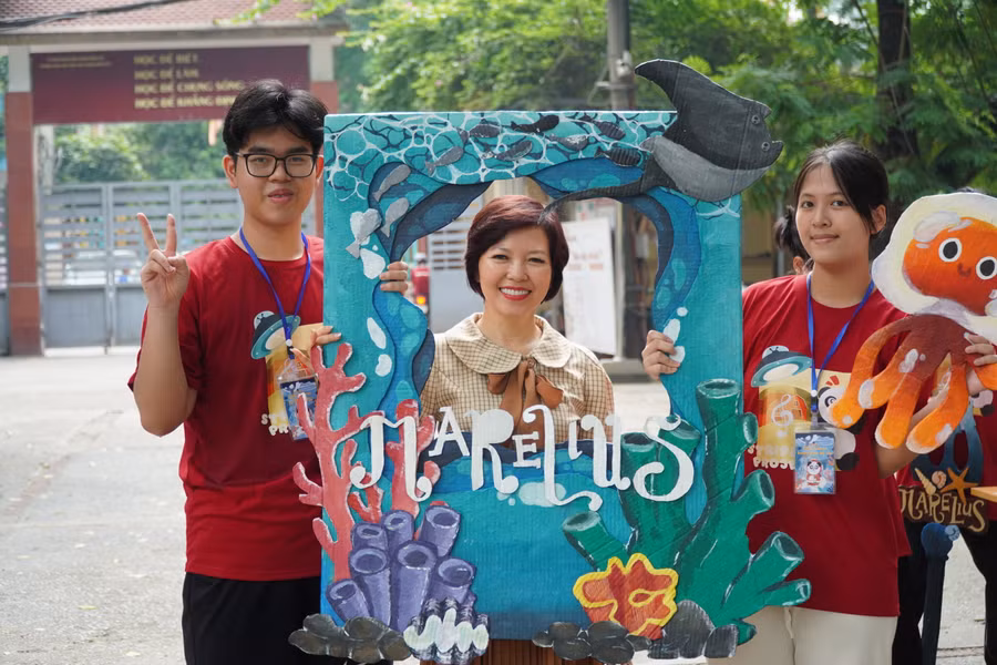 Striped Project là dự án về môi trường và cộng đồng được thành lập vào tháng 6 năm 2015 bởi nhóm học sinh THPT trên địa bàn Hà Nội, với mục đích để khắc phục một phần tình trạng sử dụng giấy, và các tài nguyên gỗ một cách lãng phí hiện nay.