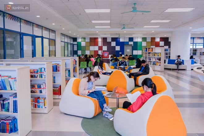 Góc thư viện của Trường ĐH Kinh tế quốc dân. Ảnh: Internet