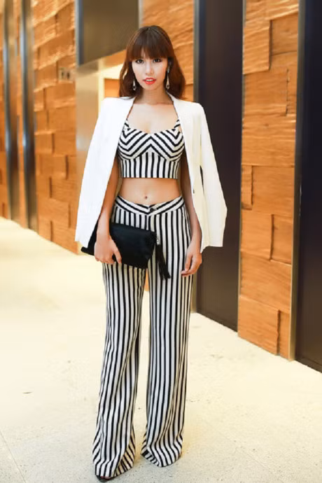 My nhan Viet ru nhau khoe eo thon-dang nuot voi corset - Anh 4