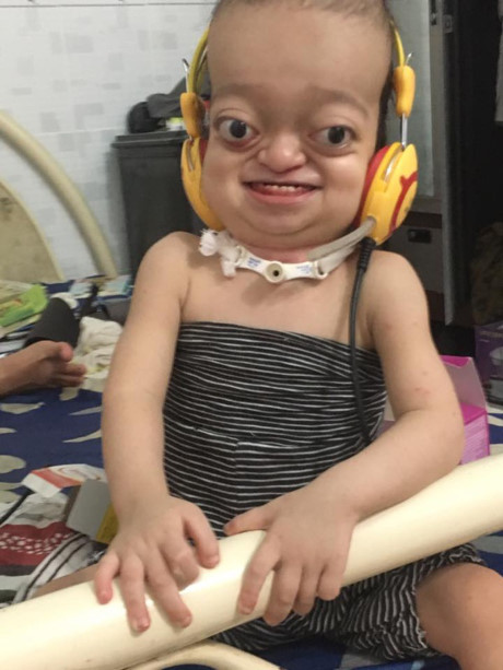 Xúc động: Xuc dong: