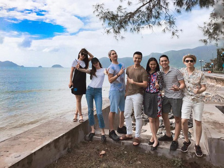 Trang phục không bao giờ được lên sóng của MC Hoài Anh - Ảnh 8 Trang phuc khong bao gio duoc len song cua MC Hoai Anh - Anh 8