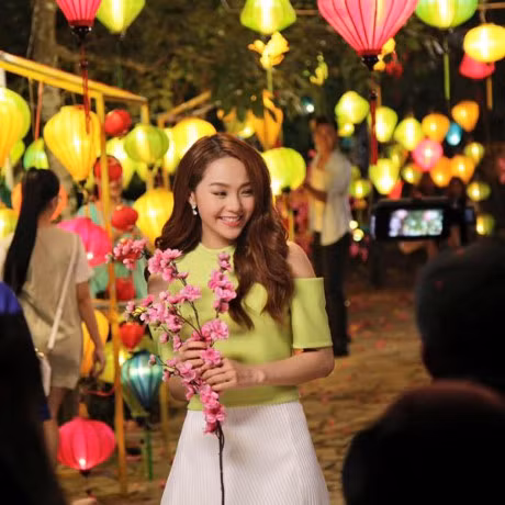 Trang phuc khong bao gio duoc len song cua MC Hoai Anh - Anh 6