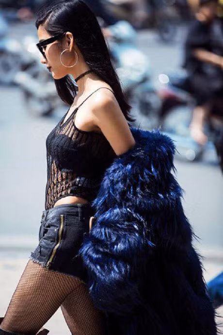 My nhan Viet ru nhau khoe eo thon-dang nuot voi corset - Anh 7