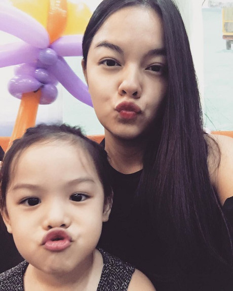 Trang phục không bao giờ được lên sóng của MC Hoài Anh - Ảnh 11 Trang phuc khong bao gio duoc len song cua MC Hoai Anh - Anh 11