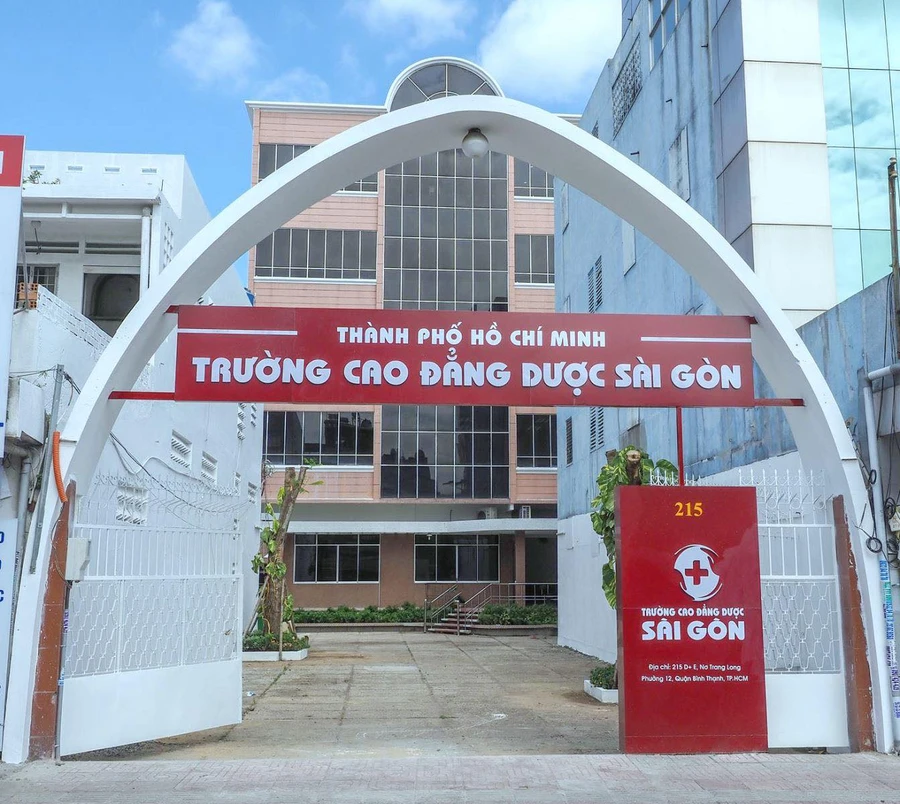 Cơ sở đào tạo của Trường Cao đẳng Y Dược Sài Gòn (tỉnh Khánh Hòa) rất dễ khiến học sinh nhầm tưởng là một trường CĐ của TPHCM.