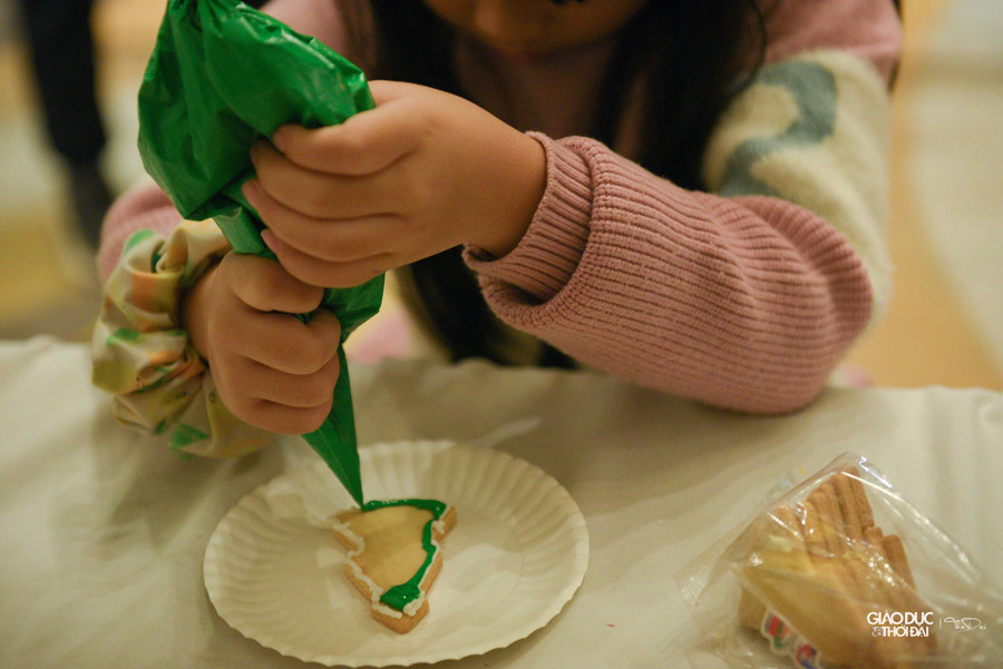 Booth trang trí bánh quy Cookas Station hay background chụp ảnh Shiny Smiley… đã đem lại cho người tham gia những trải nghiệm khó quên. Booth trang trí bánh quy Cookas Station hay background chụp ảnh Shiny Smiley… đã đem lại cho người tham gia những trải nghiệm khó quên.