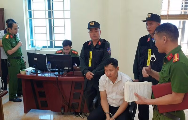 Cơ quan chức năng thi hành các biện pháp tố tụng đối với Trần Xuân Mạnh (cán bộ thuộc Phòng Tài chính kế hoạch TP. Điện Biên Phủ).