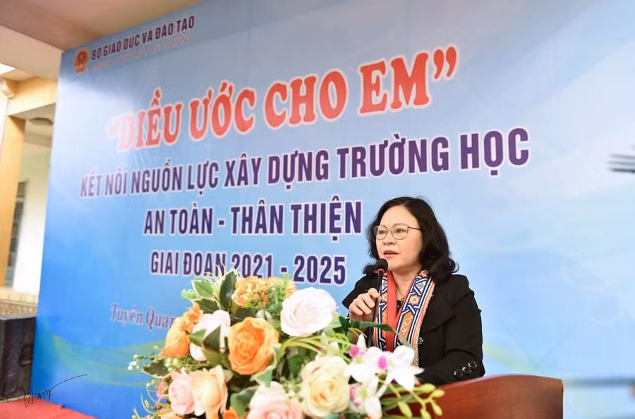 Thứ trưởng Bộ GD&amp;ĐT Ngô Thị Minh phát biểu tại chương trình