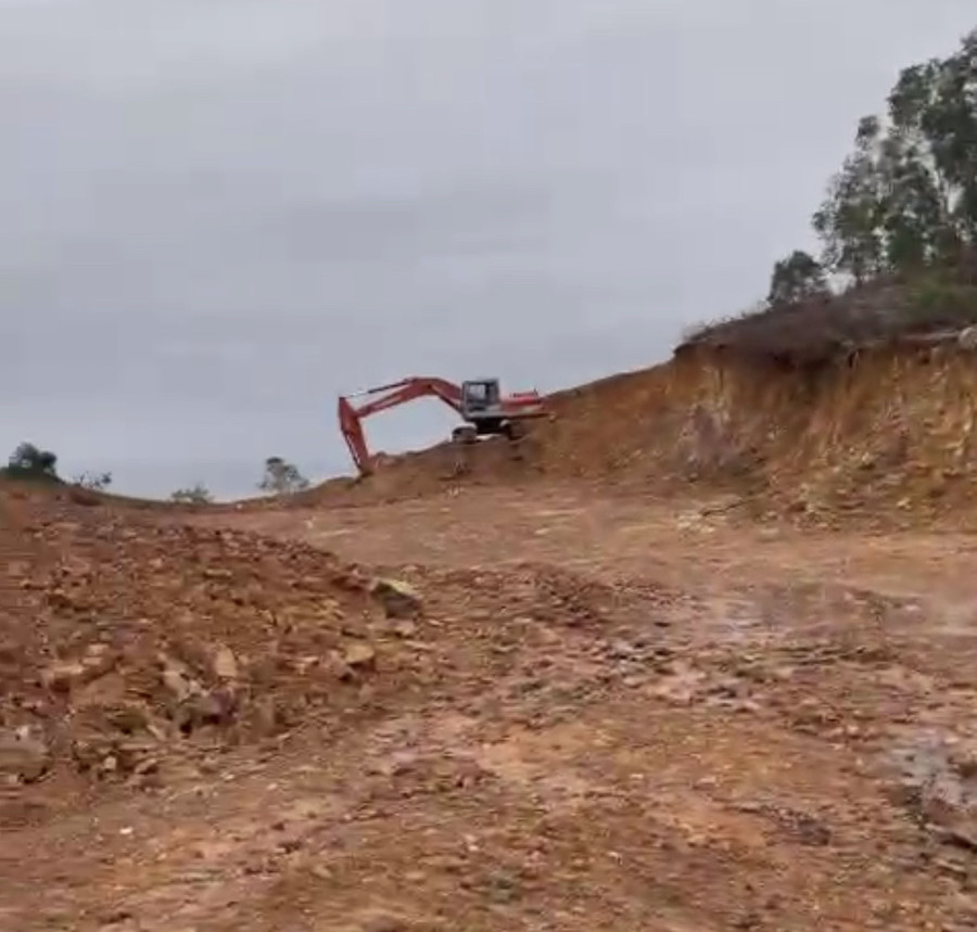 Thời gian qua tình trạng khai thác đất trái phép vẫn diễn ra nhiều nơi.