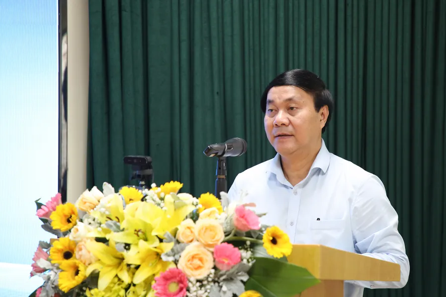 GS.TS Nguyễn Ngọc Long - Hiệu trưởng trường Đại học Giao thông vận tải là 1 trong 21 nhà giáo được Chủ tịch nước phong tặng danh hiệu Nhà giáo Nhân dân.