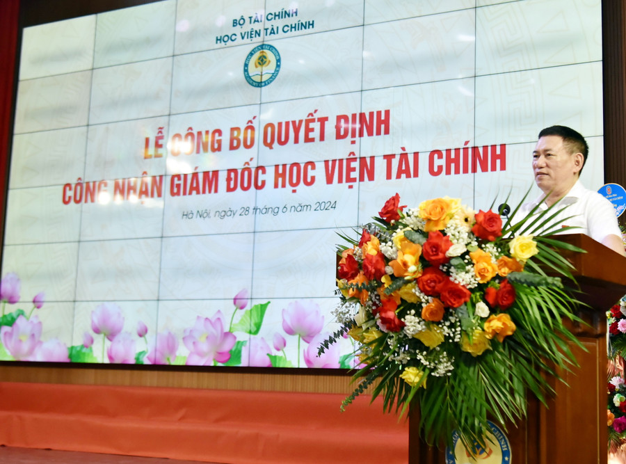 Bộ trưởng Hồ Đức Phớc phát biểu chúc mừng. Bộ trưởng Hồ Đức Phớc phát biểu chúc mừng.