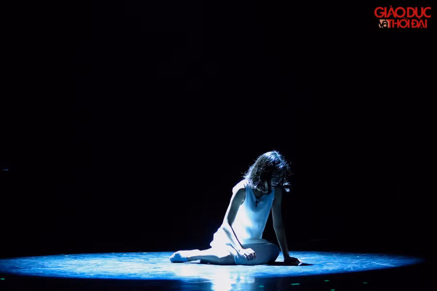 GALA HAT 2019 - From Eden không chỉ đem đến những tiết mục được dàn dựng công phu đậm chất nghệ thuật