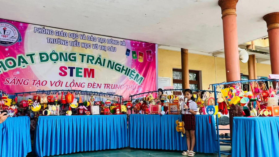 Các học sinh sẽ trình bày sản phẩm sáng tạo của mình. Các học sinh sẽ trình bày sản phẩm sáng tạo của mình.