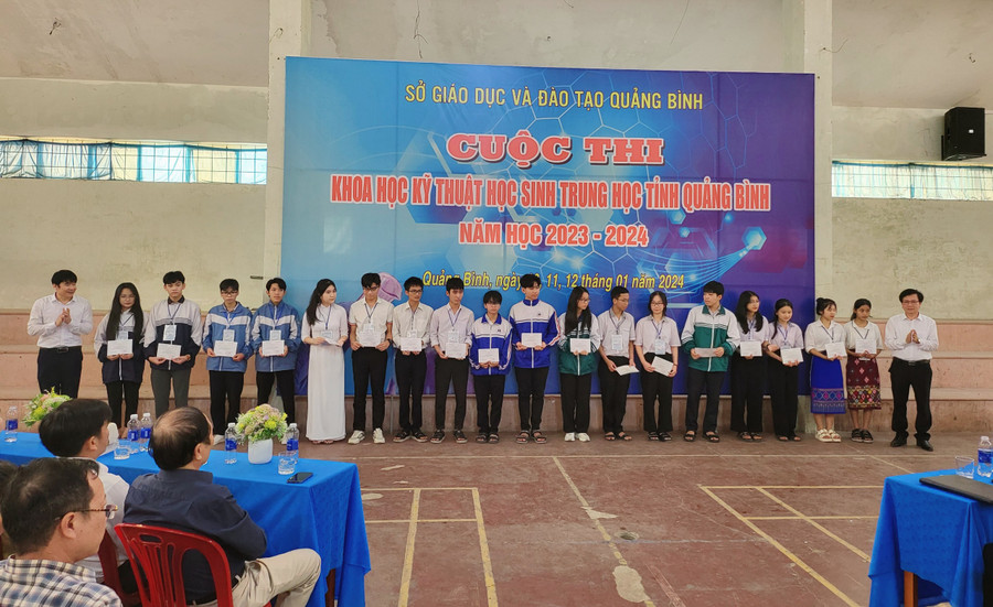 17 dự án được trao giải Ba. 17 dự án được trao giải Ba.