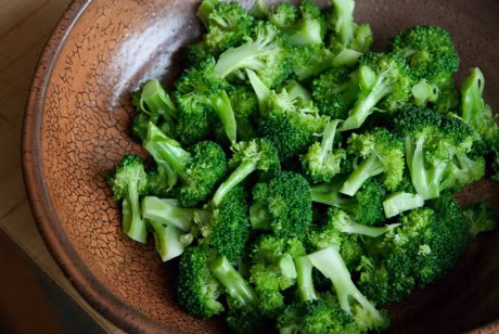 Thuc pham thai moi doc to, nguoi hut thuoc la bat buoc phai an - Anh 1