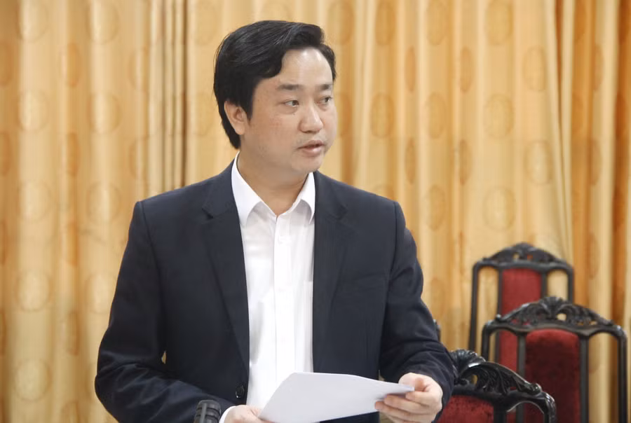 TS Đỗ Đức Quế nhấn mạnh đến yêu cầu về mục tiêu và định hướng khi tổ chức thực hiện giáo dục quyền con người trong chương trình giáo dục cấp THCS và cấp THPT.