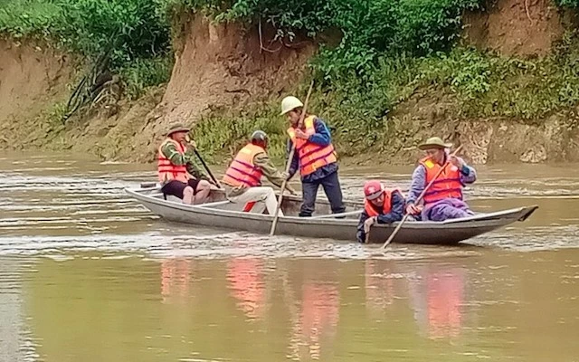 Lực lượng tìm kiếm đã tìm thấy nạn nhân phía hạ lưu Rào Bội