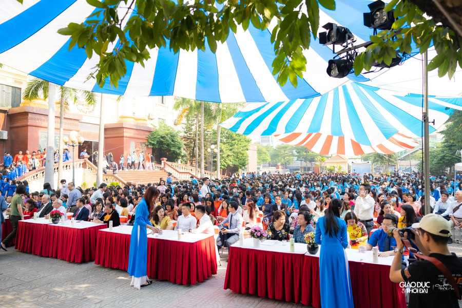 Trong ngày 24/10 hàng ngàn sinh viên, giảng viên của nhà trường đã có mặt tại sân trường Đại học Phương Đông để tham dự lễ khai giảng năm học mới 2022-2023. Trong ngày 24/10 hàng ngàn sinh viên, giảng viên của nhà trường đã có mặt tại sân trường Đại học Phương Đông để tham dự lễ khai giảng năm học mới 2022-2023.