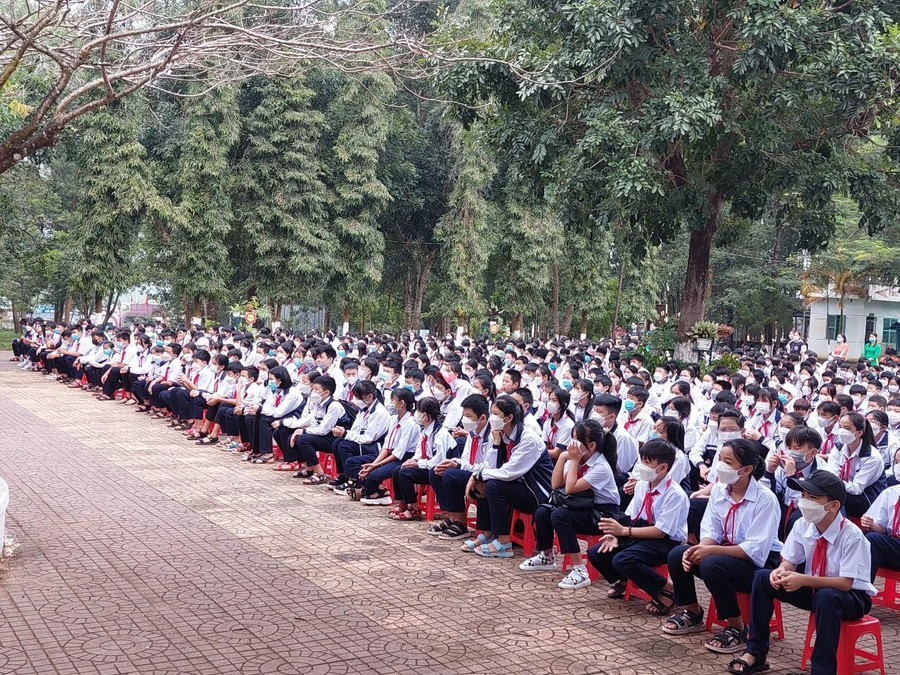 Học sinh Trường THCS Lương Thế Vinh tham dự chương trình.