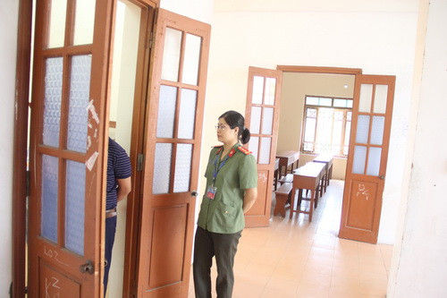 Công an PA83 luôn túc trực để đảm bảo khu vực chấm thi diễn ra an toàn tuyệt đối