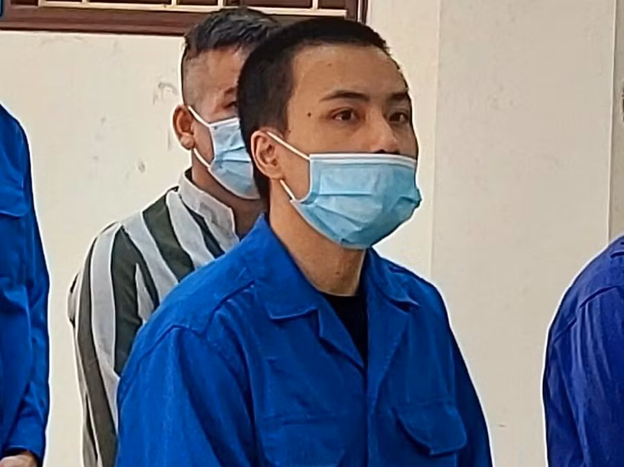 Con nuôi Nguyễn Xuân Đường - Bùi Mạnh Tiến (Tiến "trắng") là 1 trong những bị cáo được đưa ra xét xử trong vụ án.