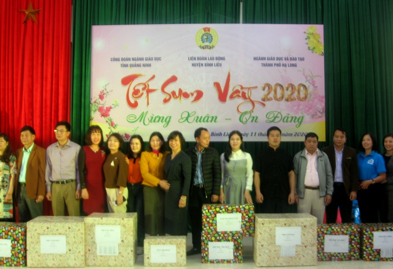 Tấm lòng của các đồng nghiệp Hạ Long cho đồng nghiệp Bình Liêu