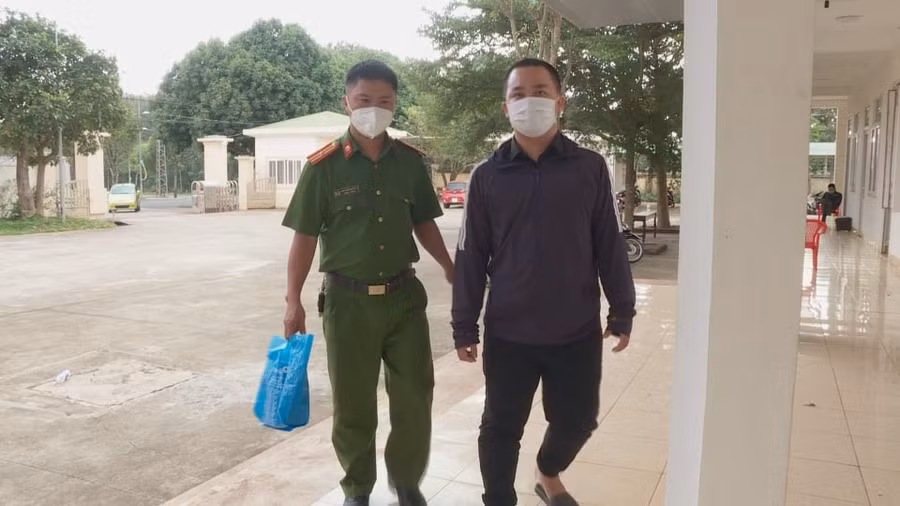 Di lý đối tượng Trường về trụ sở Công an TP Buôn Ma Thuột để điều tra, xử lý theo quy định.