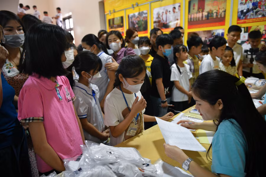 Sau 3 vòng thi, vượt qua gần 8.000 thí sinh tham dự, 108 học sinh đã xuất sắc bước vào vòng thi Đặc Biệt.