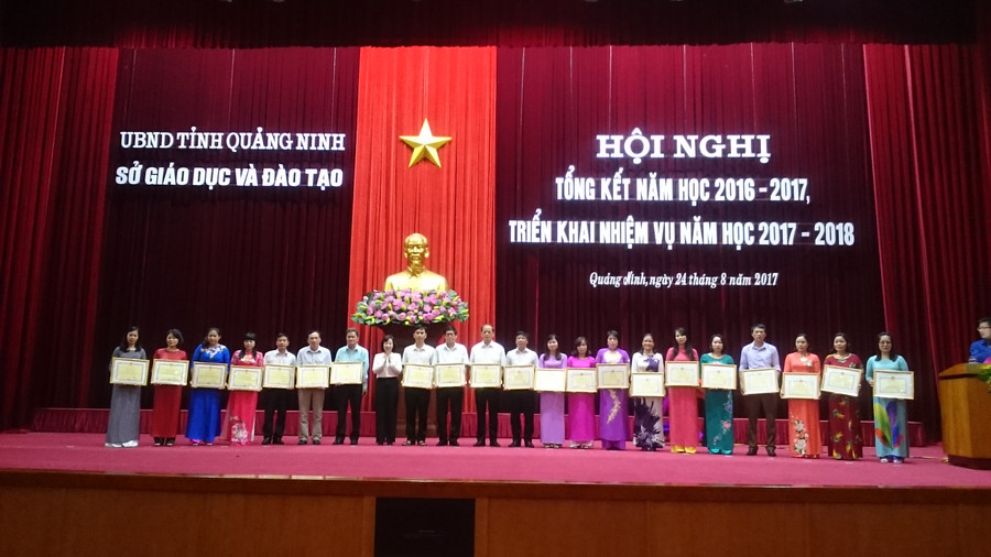 Các cá nhân và tập thể nhận Bằng khen của Thủ tướng Chính phủ