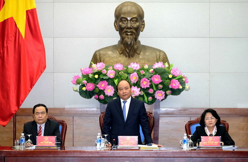 Thủ tướng Nguyễn Xuân Phúc phát biểu tại hội nghị Thủ tướng Nguyễn Xuân Phúc phát biểu tại hội nghị
