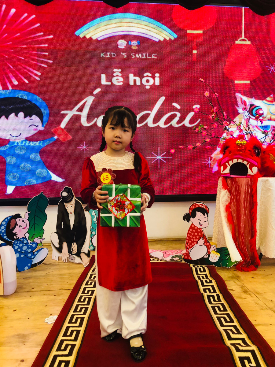 Bá Sam tích cực tham gia các phong trào của lớp.