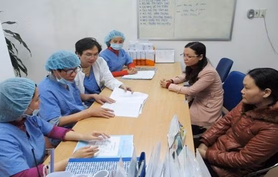 Khám và tư vấn điều trị vô sinh - hiếm muộn, 2014.