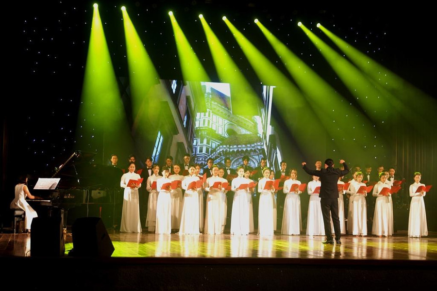 Hợp xướng tác phẩm nhà soạn nhạc thiên tài Mozart.