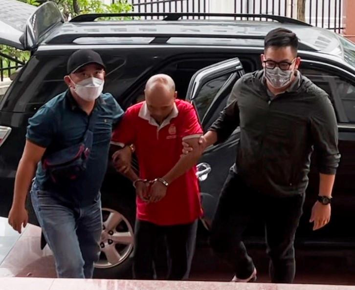 Công an tỉnh Thừa Thiên - Huế dẫn giải đối tượng Đồng về Huế.