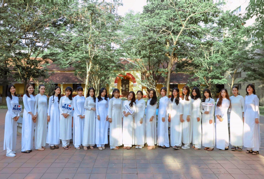 Học sinh THPT học hệ 9+ tại trường THPT vừa học văn hóa… Học sinh THPT học hệ 9+ tại trường THPT vừa học văn hóa…