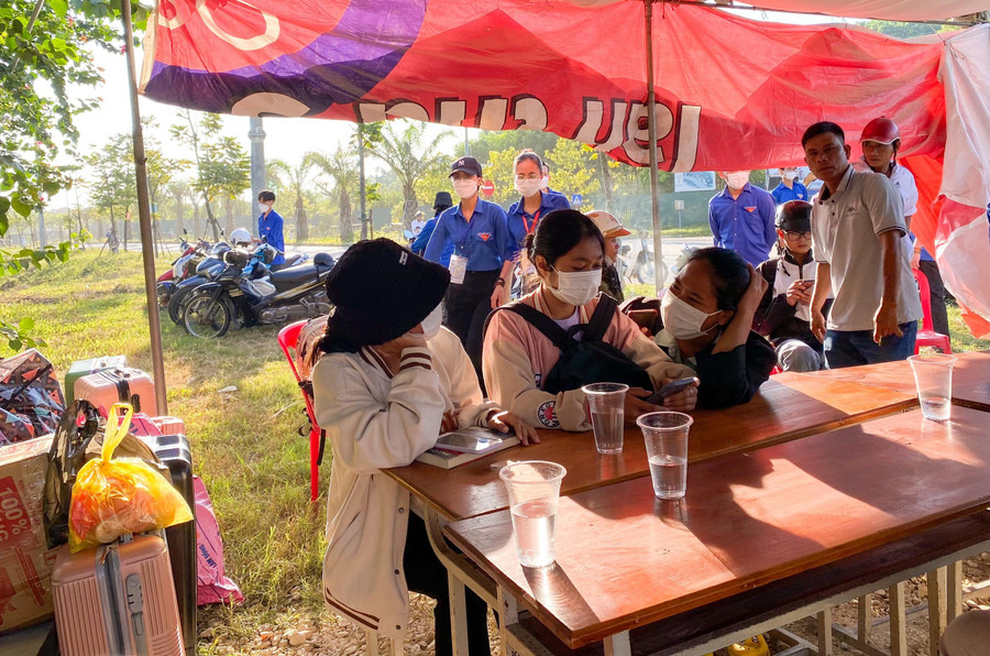 Nhiều tân sinh viên khá vất vả khi tìm phòng trọ. Nhiều tân sinh viên khá vất vả khi tìm phòng trọ.