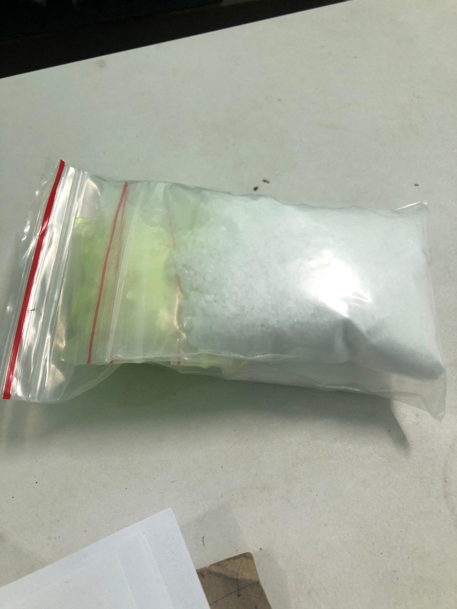 Tổng lượng ma túy gần 5kg. Tổng lượng ma túy gần 5kg.