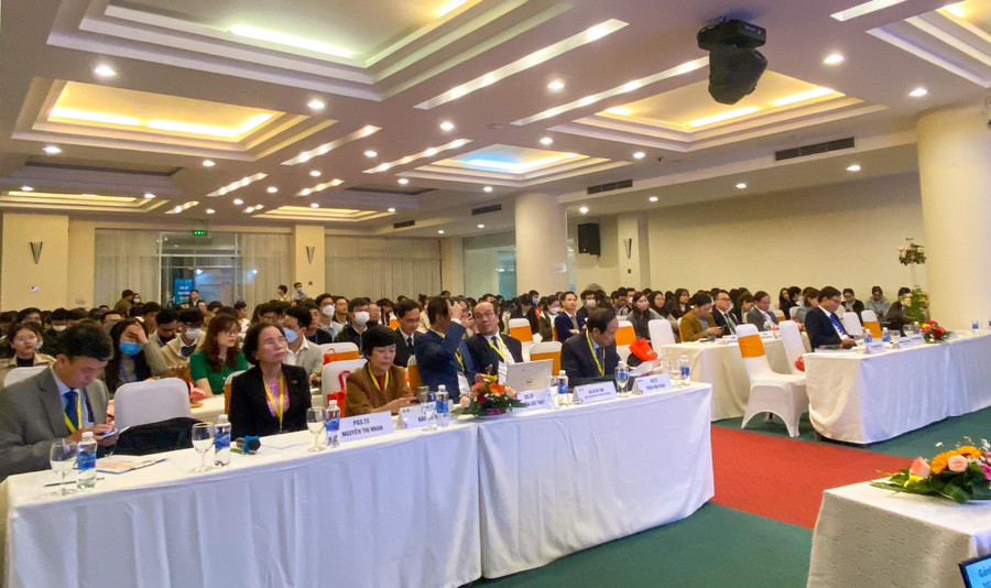 Khá nhiều vấn đề cập nhật về bệnh đái tháo đường được nêu ra tại Hội nghị. Khá nhiều vấn đề cập nhật về bệnh đái tháo đường được nêu ra tại Hội nghị.