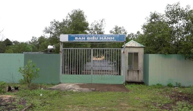 Dự án khu du lịch nghỉ dưỡng, sân golf Lăng Cô không tiến hành làm trong thời gian dài. Dự án khu du lịch nghỉ dưỡng, sân golf Lăng Cô không tiến hành làm trong thời gian dài.