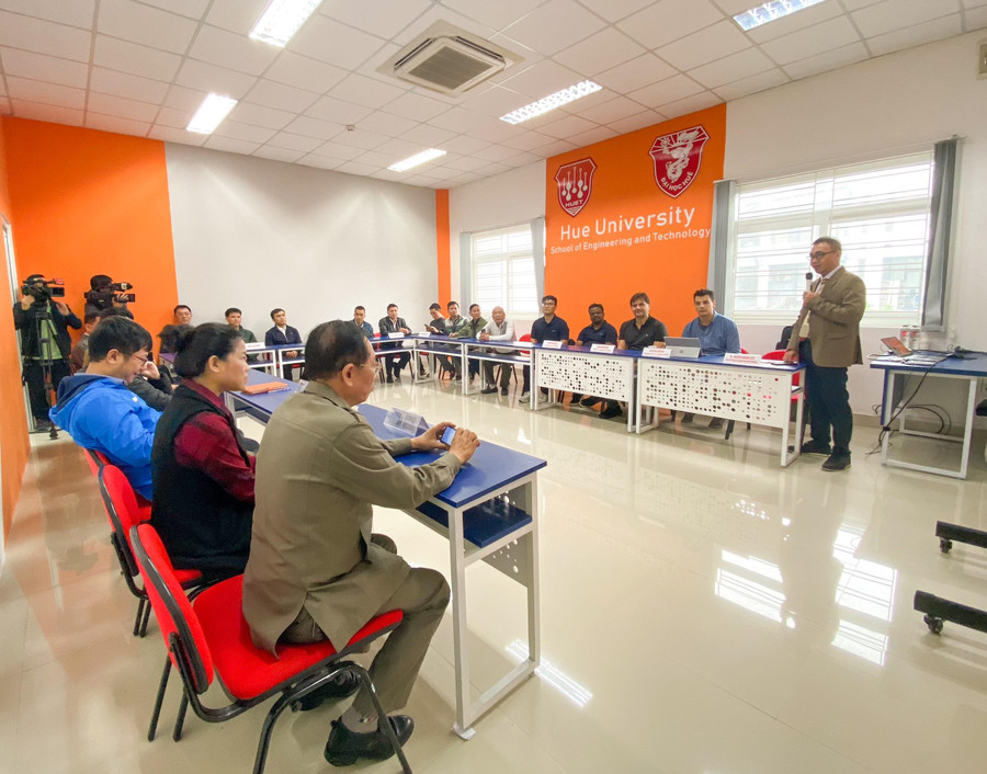 Thông qua Hội thảo, các nghiên cứu và giải pháp quản lý hệ thống sản xuất bằng công nghệ IoT được phát triển và áp dụng cho các doanh nghiệp địa phương cũng như trên cả nước. Thông qua Hội thảo, các nghiên cứu và giải pháp quản lý hệ thống sản xuất bằng công nghệ IoT được phát triển và áp dụng cho các doanh nghiệp địa phương cũng như trên cả nước.