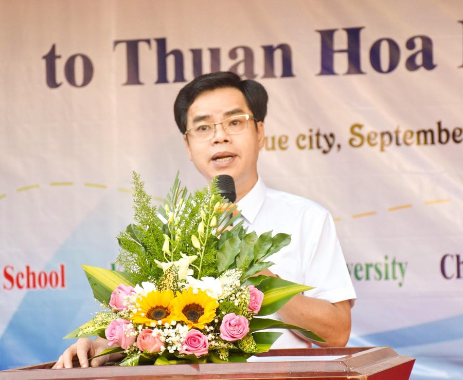 PGS.TS Nguyễn Thành Nhân – phó Hiệu trưởng Trường Đại học Sư phạm, Đại học Huế phát biểu. PGS.TS Nguyễn Thành Nhân – phó Hiệu trưởng Trường Đại học Sư phạm, Đại học Huế phát biểu.