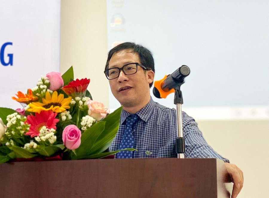 PGS.TS Lê Anh Phương – Giám đốc Đại học Huế, Hiệu trưởng Trường ĐH Sư phạm phát biểu tại khai mạc Hội thảo. PGS.TS Lê Anh Phương – Giám đốc Đại học Huế, Hiệu trưởng Trường ĐH Sư phạm phát biểu tại khai mạc Hội thảo.