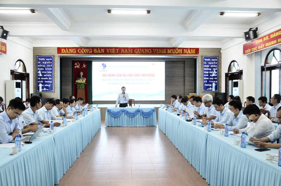 Công ty Cổ phần Cấp nước Thừa Thiên Huế tổ chức Hội nghị Cán bộ chủ chốt mở rộng – Giới thiệu nguồn quy hoạch cán bộ quản lý Công ty giai đoạn 2022 – 2026, tầm nhìn đến 2030.