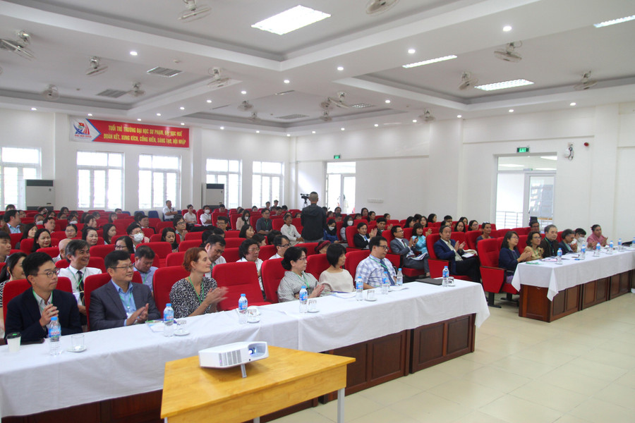 Nhiều diễn giả, nhà khoa học đến từ các tổ chức, đơn vị giáo dục uy tín của Việt Nam, Pháp và Nhật Bản trình bày phiên khai mạc và 7 phiên với 6 chủ điểm về giao lưu văn hóa, giáo dục 3 quốc gia.