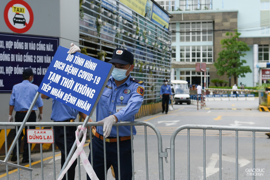 Ngay sau khi có Quyết định cách lỵ, thực hiện sự chỉ đạo sát sao, quyết liệt của lãnh đạo Bộ Y tế, Bệnh viện K đã kích hoạt toàn bộ các kịch bản phòng chống dịch ở mức cao nhất.