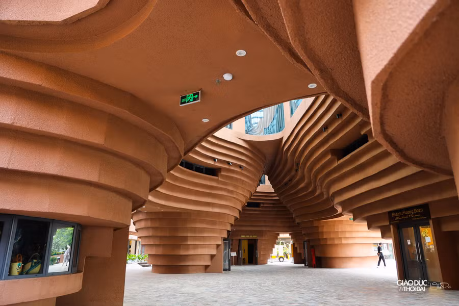 Công trình này được xây dựng để tôn vinh ông cha tổ nghiệp, tiếp tục phát huy gìn giữ những giá trị, tinh hoa của làng nghề Bát Tràng.