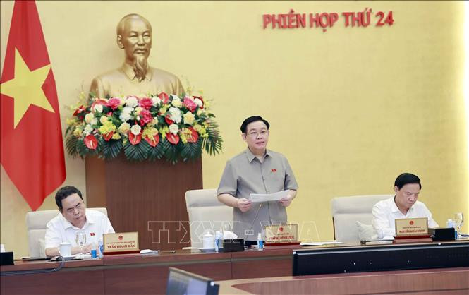 Chủ tịch Quốc hội Vương Đình Huệ phát biểu khai mạc phiên họp. Ảnh: Doãn Tấn/TTXVN