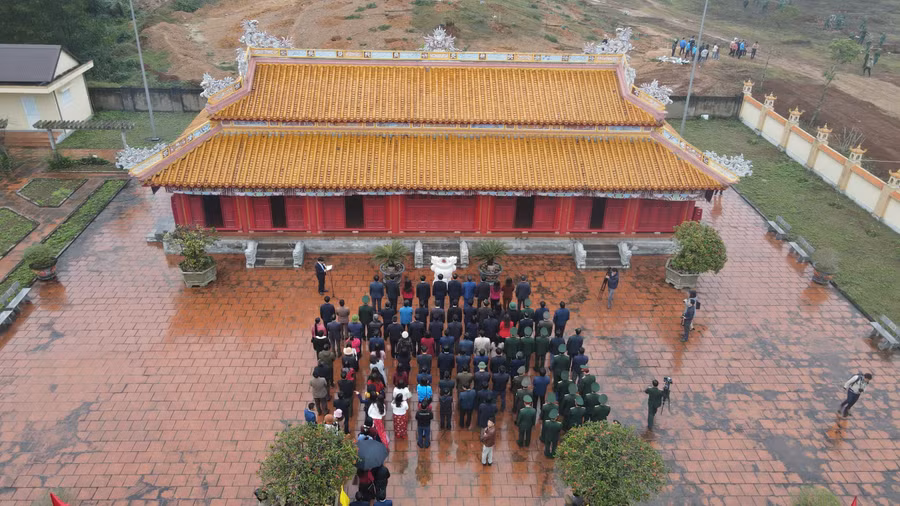 Khu di tích thành Tân Sở, nơi đặt Đền thờ Vua Hàm Nghi và các chiến sĩ Cần Vương. (Ảnh: Đ. Đức).