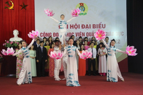 Văn nghệ chào mừng Đại hội Công đoàn Học viện Quản lý Giáo dục