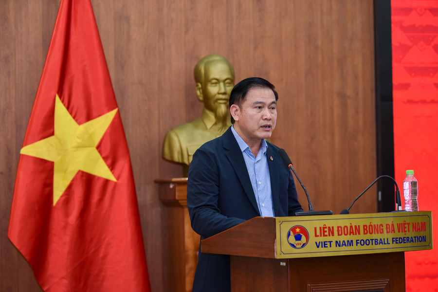 Ông Trần Anh Tú - Phó Chủ tịch VFF phát biểu tại lễ công bố.